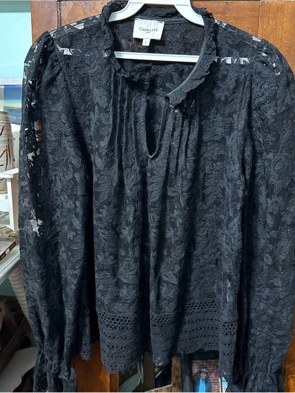 Choklate Paris, Women’s Lg Lace & Crochet  Long Sleeved V Neck Collared Blouse